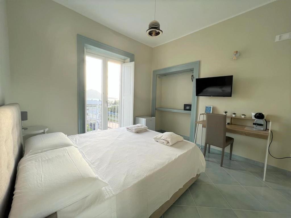 Palazzo Palumbo Hotel Procida Exterior photo